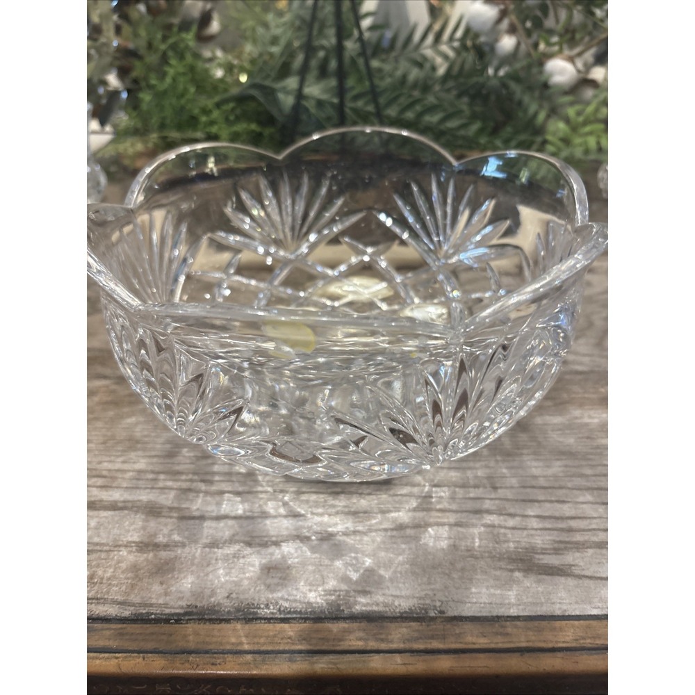 Noritake Hampton Hall Footed Crystal Bowl 9" Sparkling Crystal Clear Pineapple